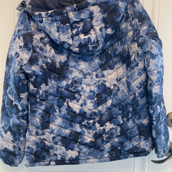 Mountain warehouse, puffer, spring jacket - Picture 11 of 11